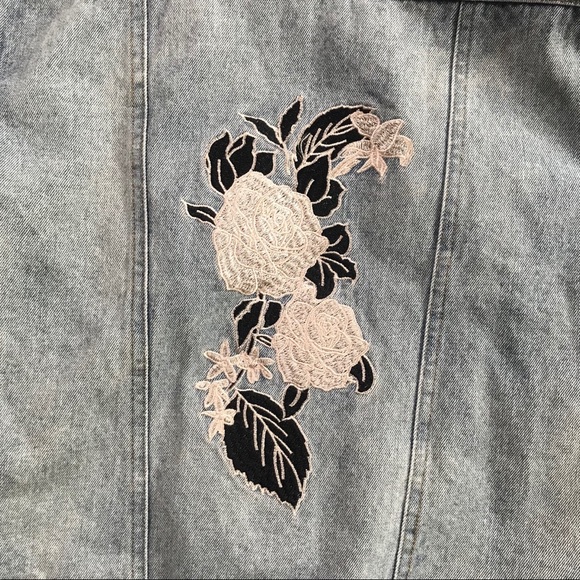Olivaceous Sherpa Embroidered Jean Jacket - Picture 6 of 6
